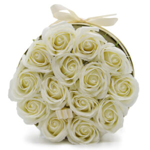 14 roses de savon blanches
