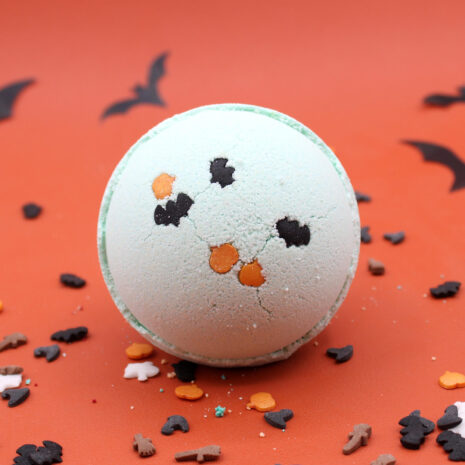 Coconut-Lime-Halloween-Bath-Bomb-2